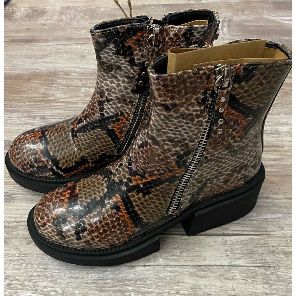 Seven7 Snakeskin Black Ankle Boots Side Zip Sz 8